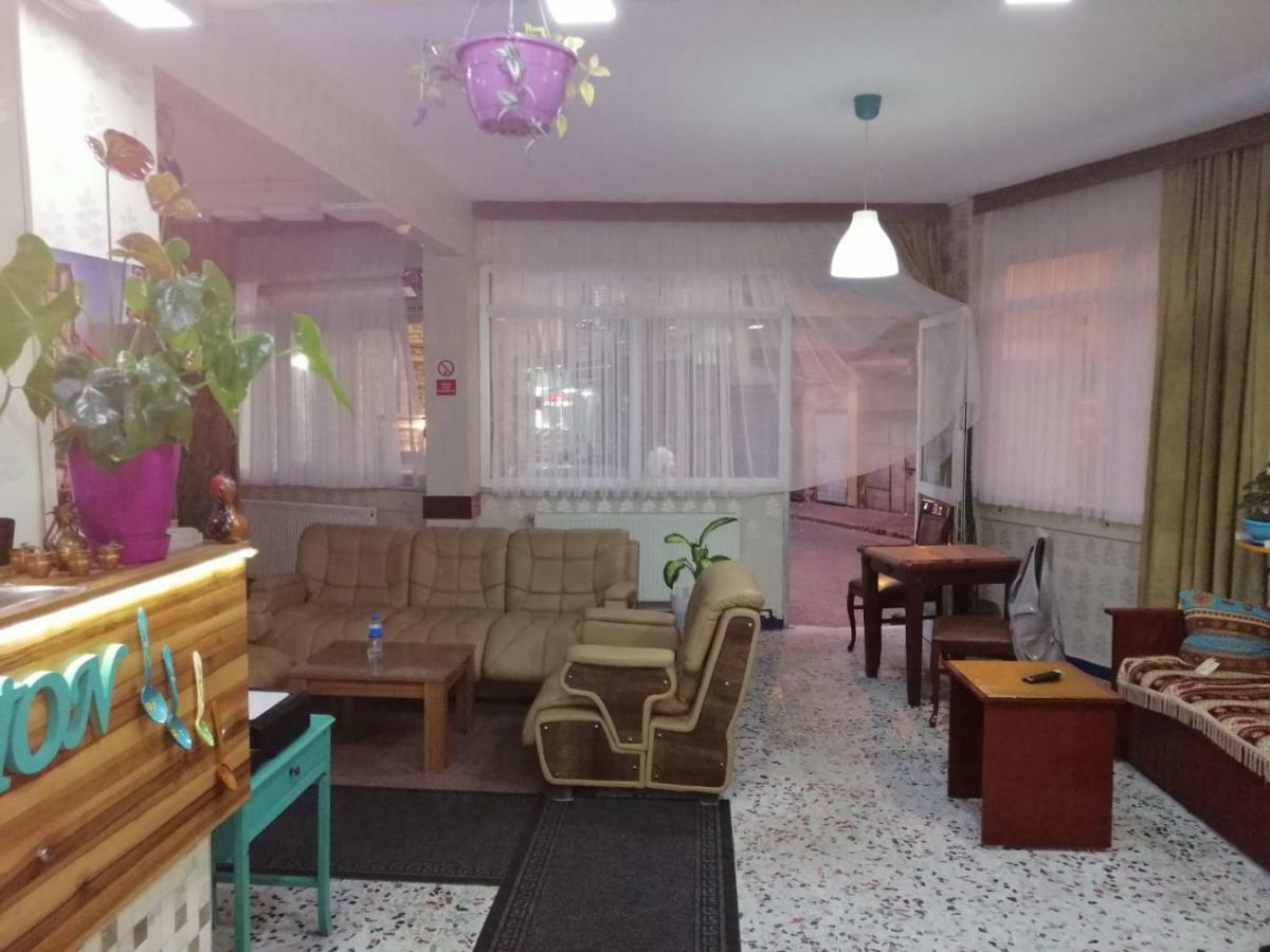 Hayat Pansiyon Hostel Istanbul Exterior foto